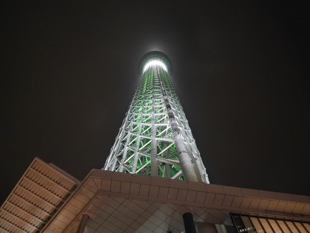 スカイツリーの照射光