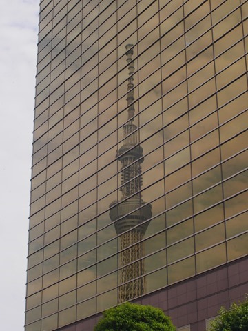 アサヒビールビルでの反射